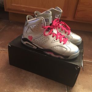 Valentine Jordan Retro 6